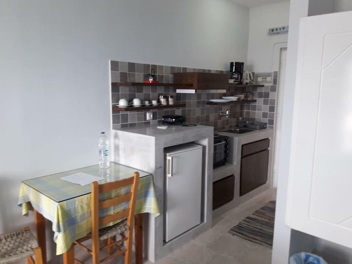 Studios Aeolos Kalymnos Myrties Екстериор снимка